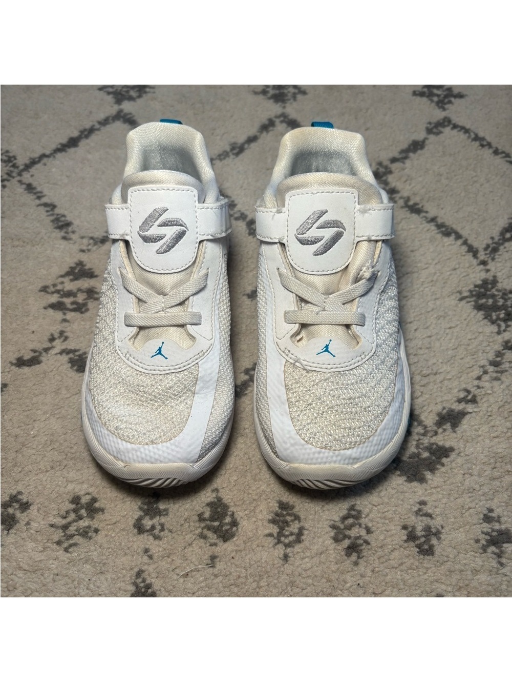 Nike Toddler White and Blue Sneakers